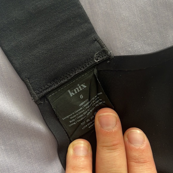 Size 6 Knix Catayst bra - black - EUC - Picture 2 of 3